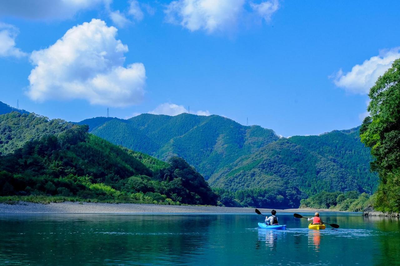 四万十川まで歩いて行ける 一棟まるっと貸し切りの宿 Gu Shimanto (Kochi) Exterior foto